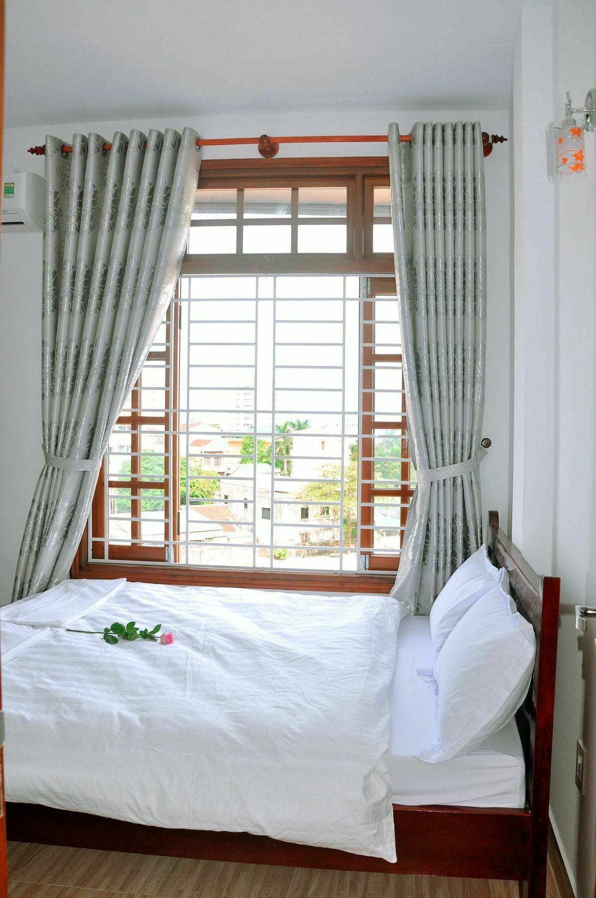 Ngoc Tung Mini Hotel Hue Exterior foto